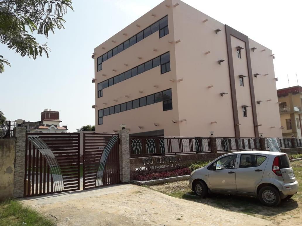 Yog Bhawan Aparthotel Greater Noida Exterior photo