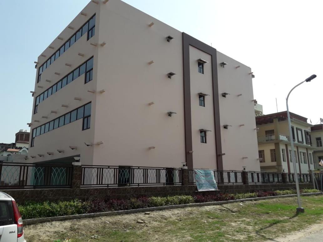 Yog Bhawan Aparthotel Greater Noida Exterior photo